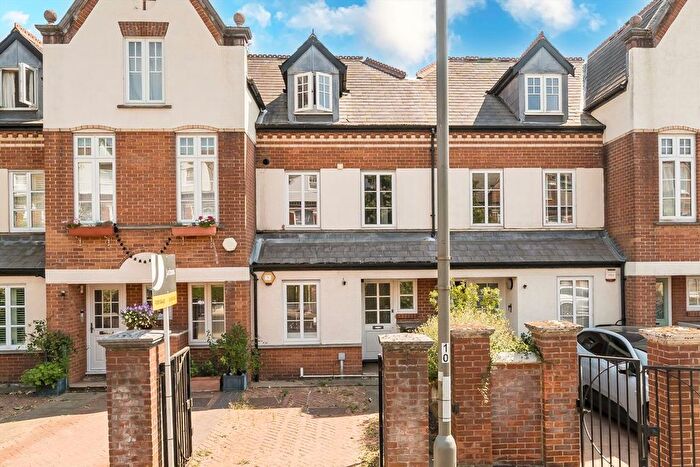 3 Bedroom Property For Sale In Hillbury Road, Balham, SW17