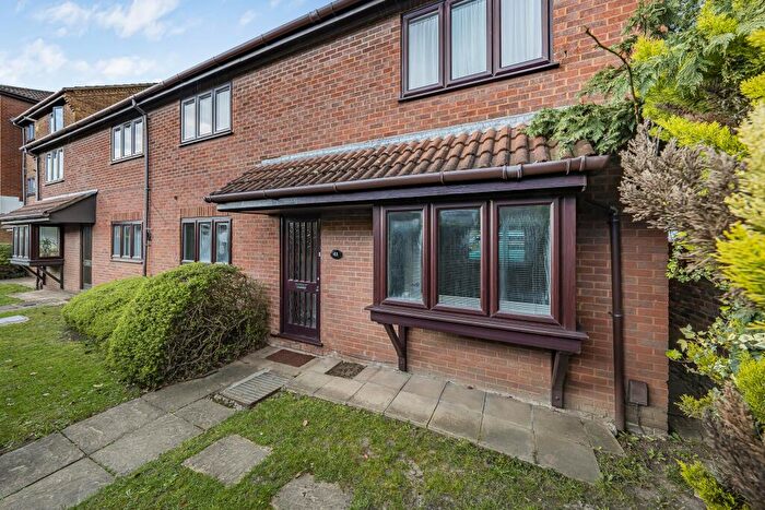 1 Bedroom Flat To Rent In Imperial Court, Imperial Road, Windsor, SL4