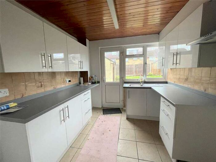 3 Bedroom Terraced House To Rent In Ridgeside, Crawley, West Sussex, RH10