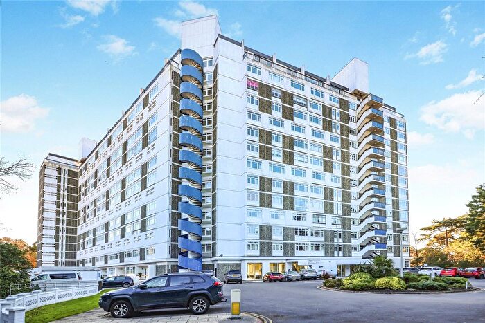 3 Bedroom Flat For Sale In West Cliff Road, Bournemouth, Dorset, BH2