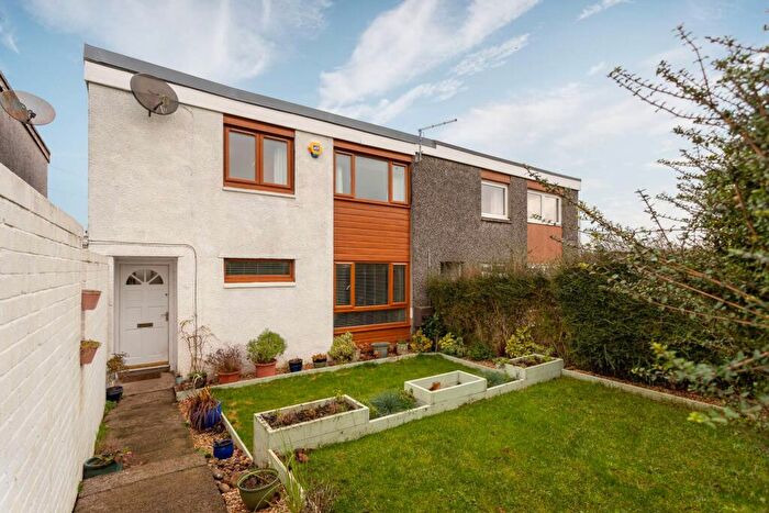 2 Bedroom Semi Detached House For Sale In Keith Drive, Glenrothes, KY6