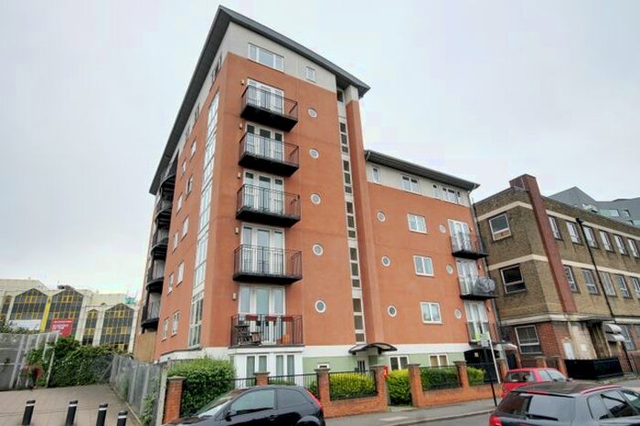 2 Bedroom Flat To Rent In Jupp Road, Stratford, London, E15