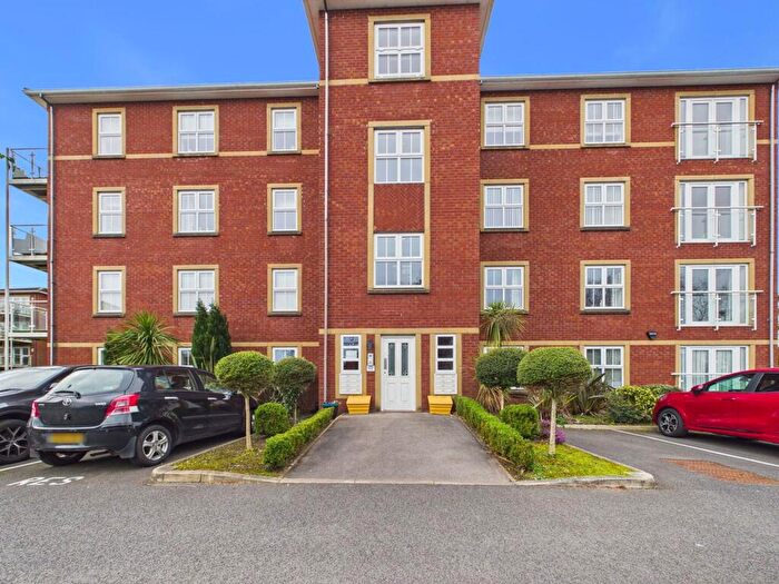 2 Bedroom Apartment For Sale In Aughton Park Drive, Aughton, L39