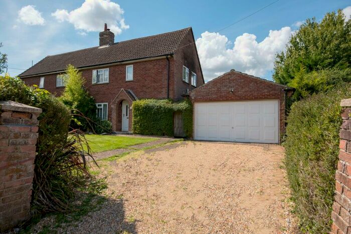 3 Bedroom Semi-Detached House For Sale In Link Road, Kingsclere, Newbury, RG20