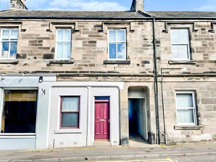 1 Bedroom Flat To Rent In High Street, Markinch, KY7