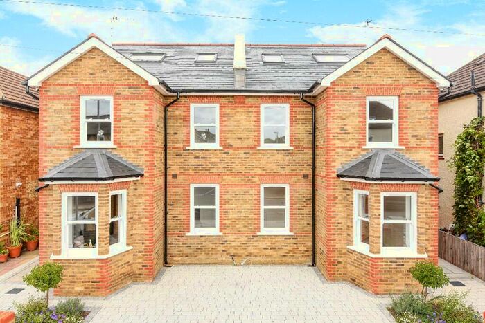3 Bedroom Semi-Detached House To Rent In Alfred Road, Kingston Upon Thames, Surrey, KT1