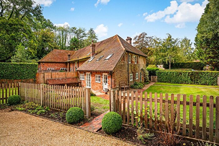 3 Bedroom End Terrace House To Rent In Thorncombe Street, Bramley, Guildford, Surrey, GU5