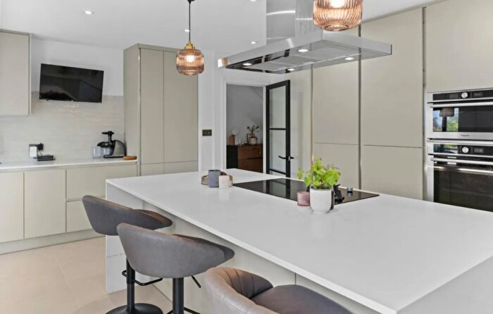 4 Bedroom House To Rent In Byron Avenue, Purley, CR5