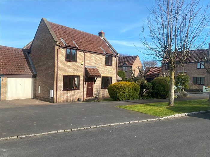 3 Bedroom Link Detached House For Sale In Dale Close, Burniston, Scarborough, North Yorkshire, YO13