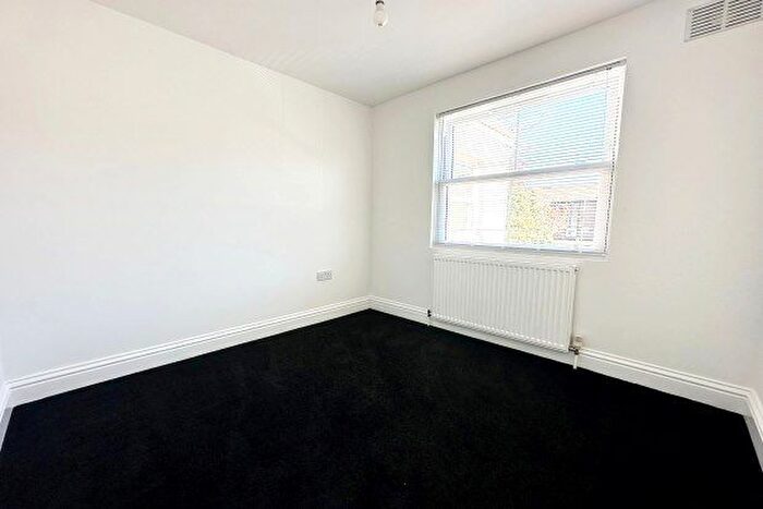 2 Bedroom Flat To Rent In Albert Road, Orpington, BR5
