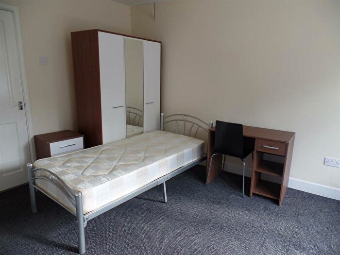 5 Bedroom House To Rent In Templar Avenue, Tile Hill, Coventry, CV4