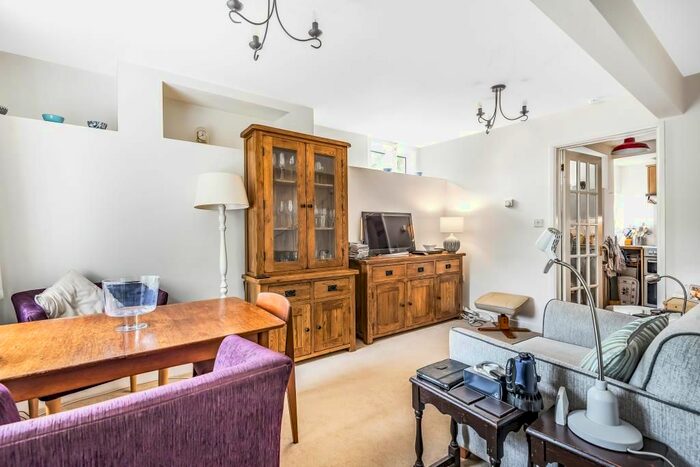 2 Bedroom Cottage To Rent In Cassington, Oxfordshire, OX29