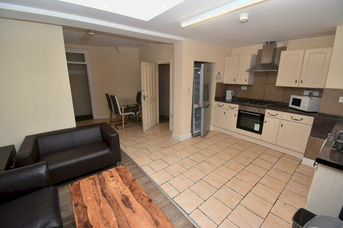 5 Bedroom Terraced House To Rent In George Street, Leamington Spa, CV31