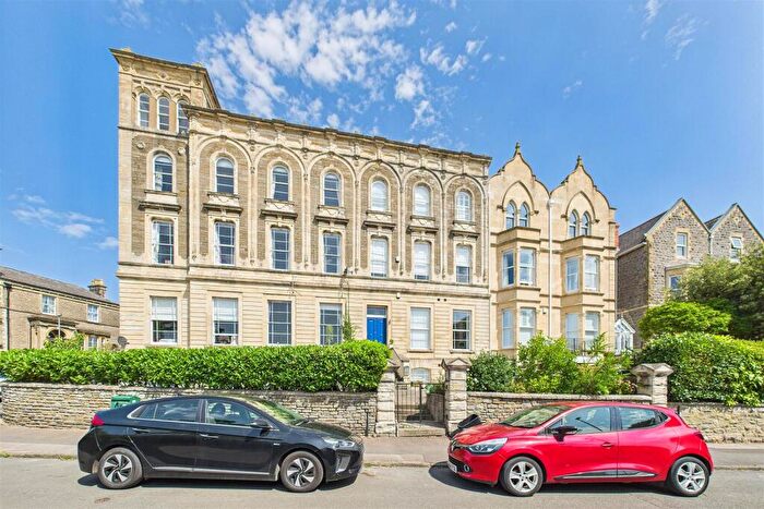 2 Bedroom Apartment For Sale In Victorian Charm Close To Clevedon’s Seafront, BS21