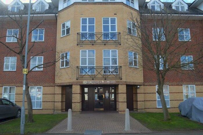 2 Bedroom Flat To Rent In Cheltenham Court, Dexter Close, St Albans, AL1