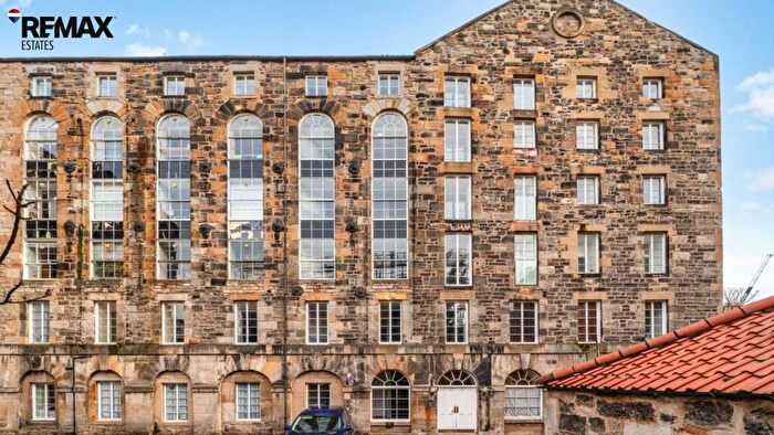 2 Bedroom Flat For Sale In Chapel Lane, Edinburgh, EH6