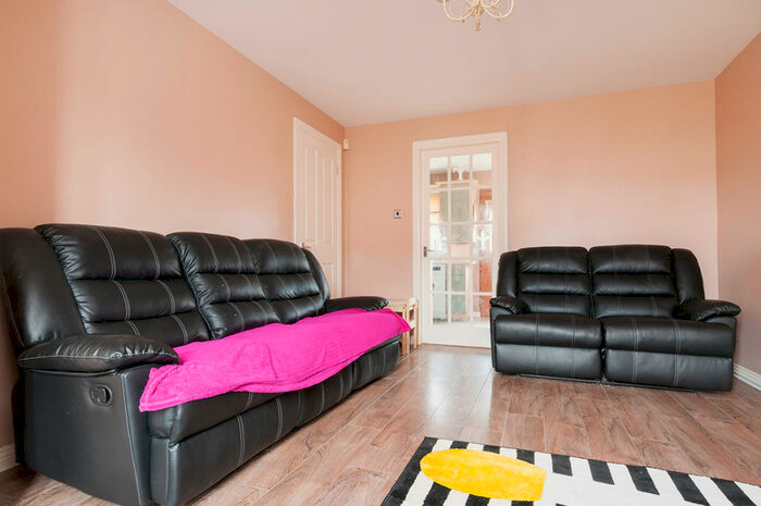 2 Bedroom Property To Rent In Ruthven Place Edinburgh United Kingdom, EH16