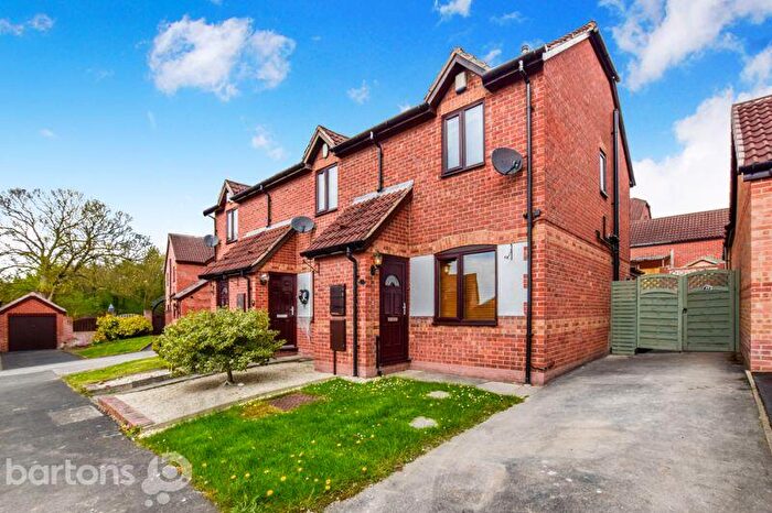 2 Bedroom End Of Terrace House To Rent In North End Drive, Harlington, DN5