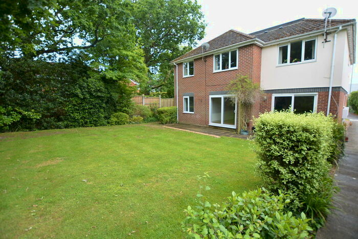 2 Bedroom Apartment To Rent In Wimborne Road East, Ferndown, BH22
