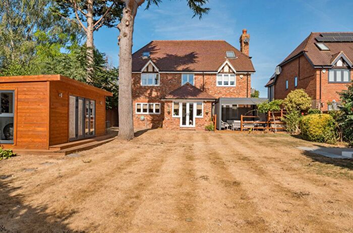 7 Bedroom Detached House For Sale In Waltham Road, White Waltham, Maidenhead, SL6