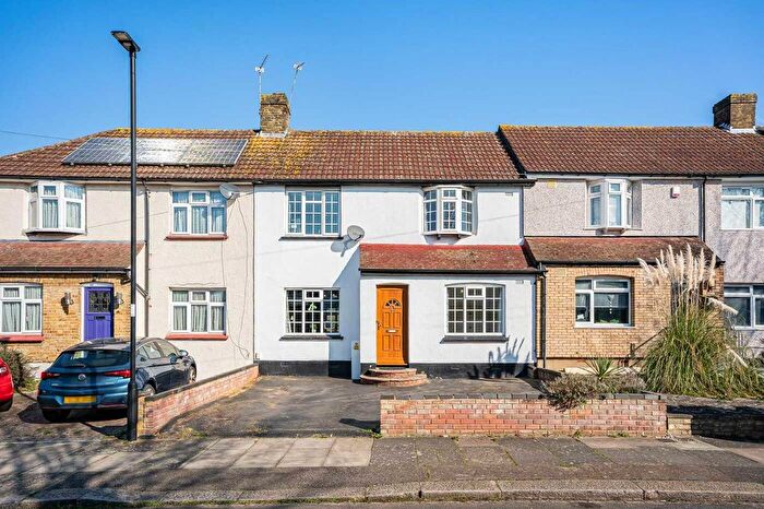 3 Bedroom Property For Sale In Addison Avenue, Southgate, N14