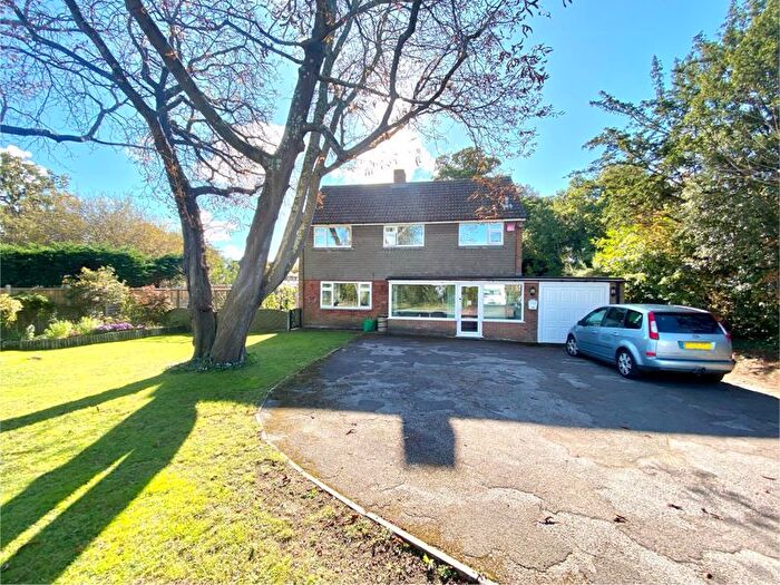 4 Bedroom Detached House For Sale In Kiln Road, Fareham, PO16