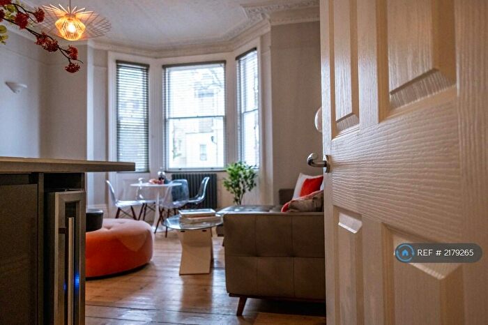 3 Bedroom Maisonette To Rent In Alfred Road, Brighton, BN1