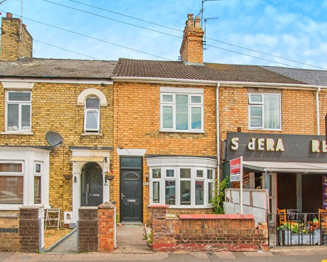3 Bedroom Terraced House For Sale In Lincoln Road, Peterborough, PE1