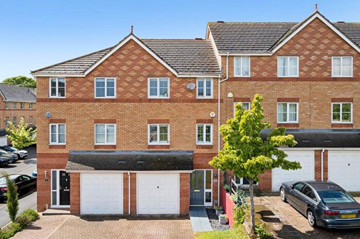 4 Bedroom Terraced House For Sale In Princes Gate, High Wycombe, HP13