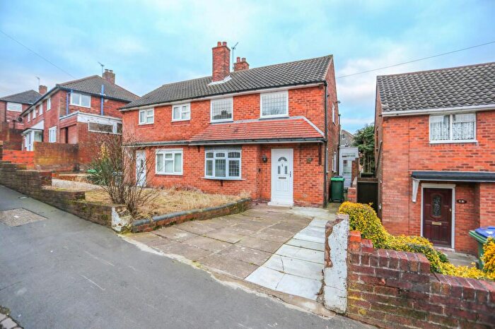2 Bedroom Semi Detached House To Rent In Hollies Road, Oldbury, B69