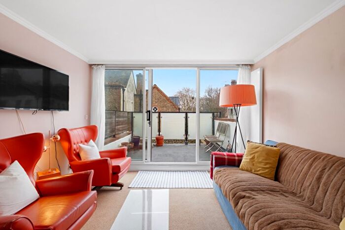 1 Bedroom Flat For Sale In Delorme Street, Hammersmith, W6