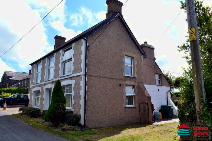 4 Bedroom Semi-Detached House For Sale In Llangwnnadl, Pen Llyn Peninsula, LL53