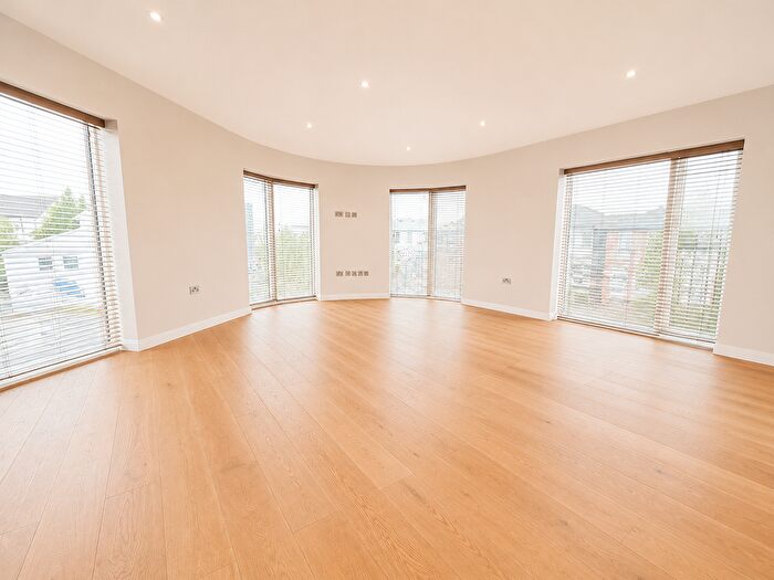 2 Bedroom Flat To Rent In East Barnet Road, Barnet, EN4