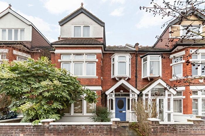 1 Bedroom Flat To Rent In Craven Avenue, Ealing, W5