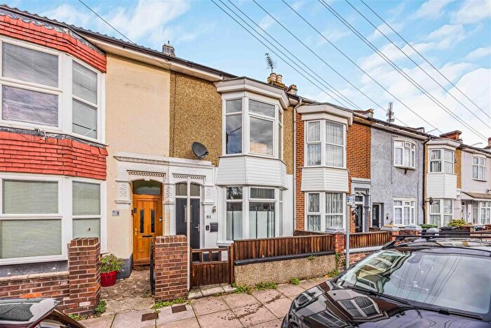 3 Bedroom Terraced House For Sale In Manor Road, Portsmouth, PO1