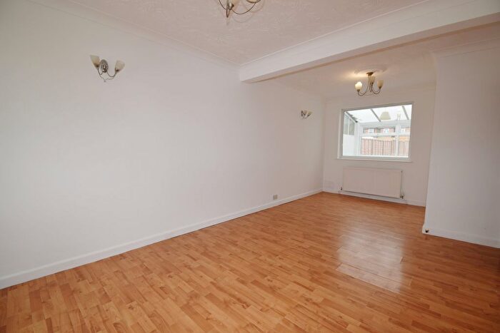 3 Bedroom End Of Terrace House To Rent In Hipswell Highway, Coventry, CV2