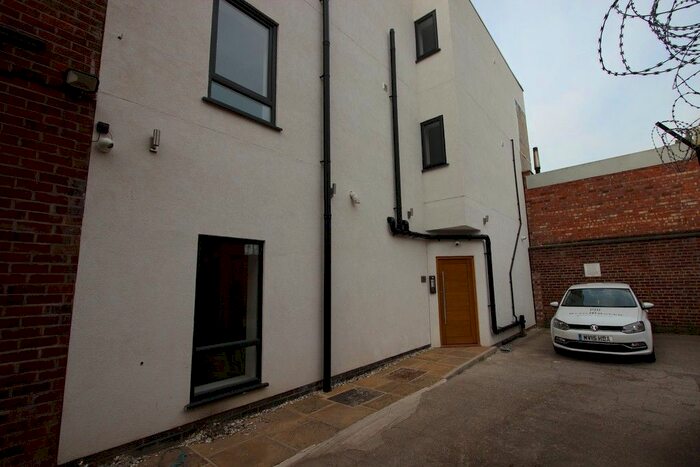 2 Bedroom Flat To Rent In Station Road, Cheadle Hulme, SK8