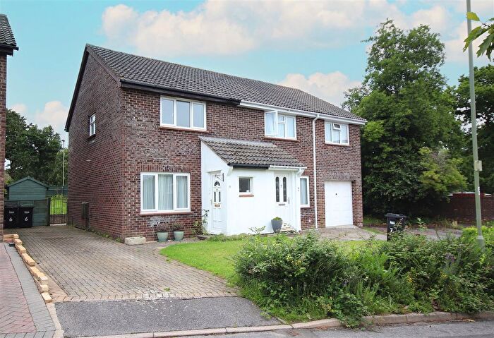2 Bedroom Semi-Detached House To Rent In Ditchbury, Lymington, SO41