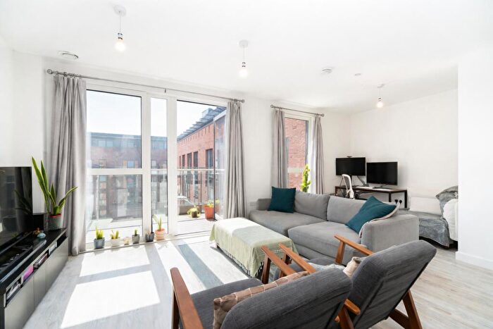 2 Bedroom Flat For Sale In Thunderer Street, E13