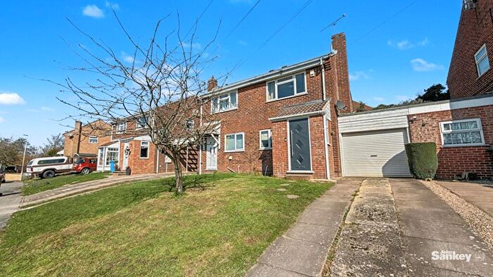2 Bedroom Semi Detached House For Sale In Maunleigh, Forest Town, NG19