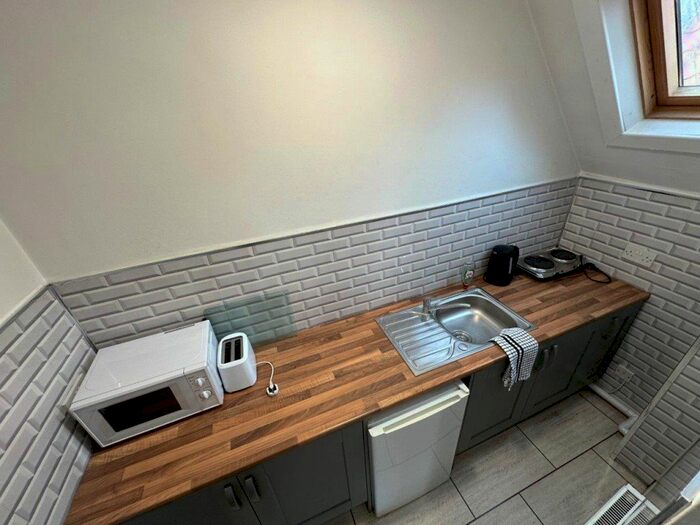 1 Bedroom Flat To Rent In High Street, Yarm, TS15