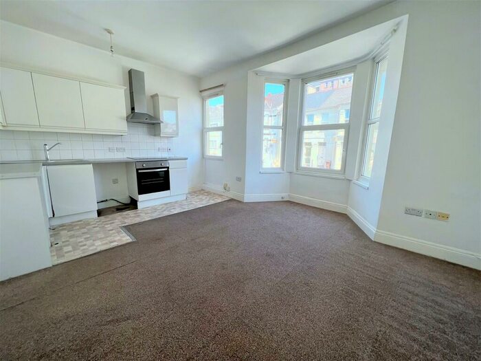 1 Bedroom Apartment To Rent In Mutley, Plymouth, PL4