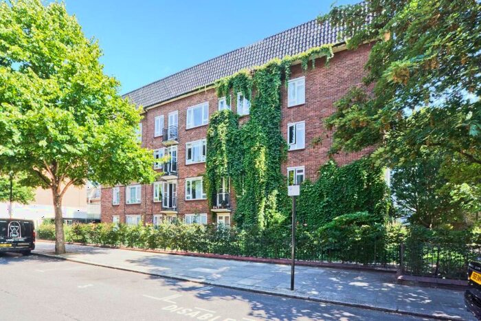 2 Bedroom Apartment To Rent In Hortensia Road, Chelsea, SW10
