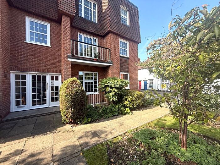 1 Bedroom Flat To Rent In Northfield Close, Henley-On-Thames, Oxfordshire, RG9