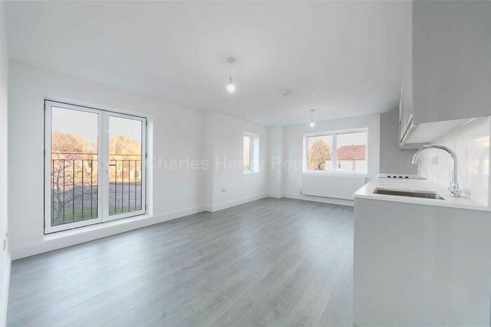 1 Bedroom Flat To Rent In St Albans Road, Watford, WD25