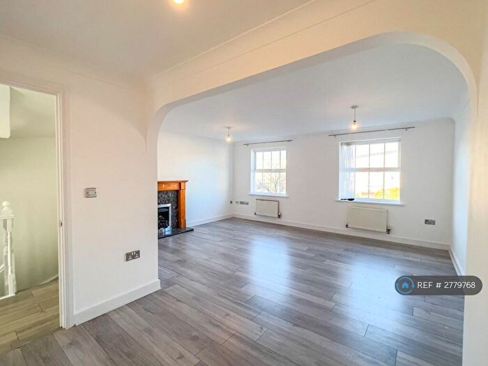 4 Bedroom Terraced House To Rent In Empire Walk, Greenhithe, DA9