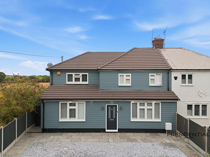 5 Bedroom Semi-detached House For Sale In King Street, Ongar, CM5