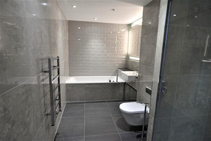 1 Bedroom Apartment To Rent In Canter Way, London, E1