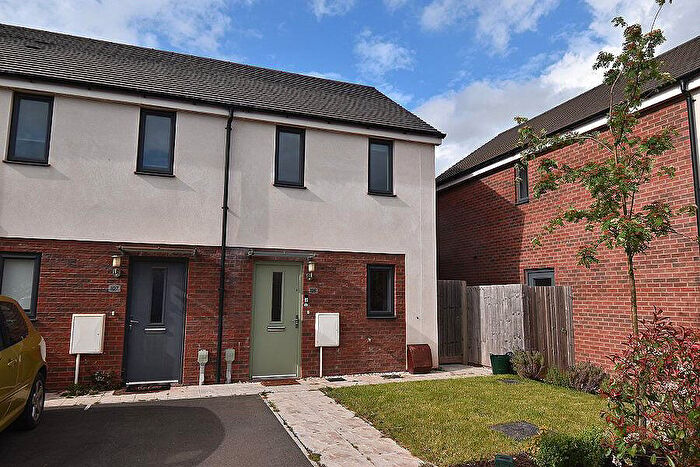 2 Bedroom Semi Detached House For Sale In Hutchings Drive, Tithebarn, Exeter, EX1