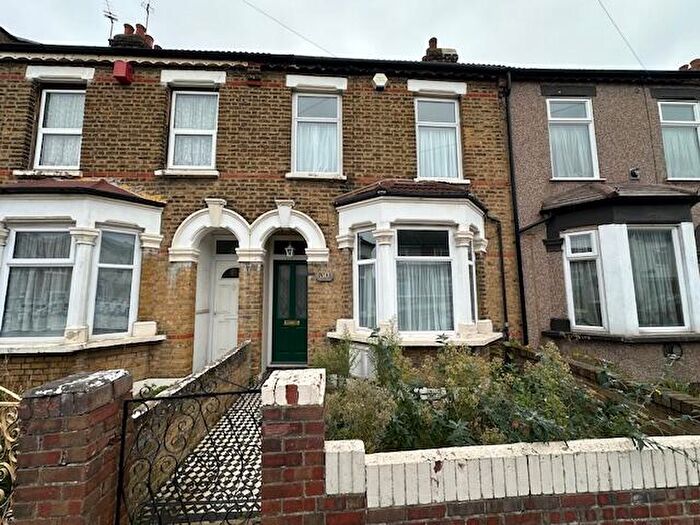 2 Bedroom Terraced House To Rent In Cromer Road, Romford, London, RM7